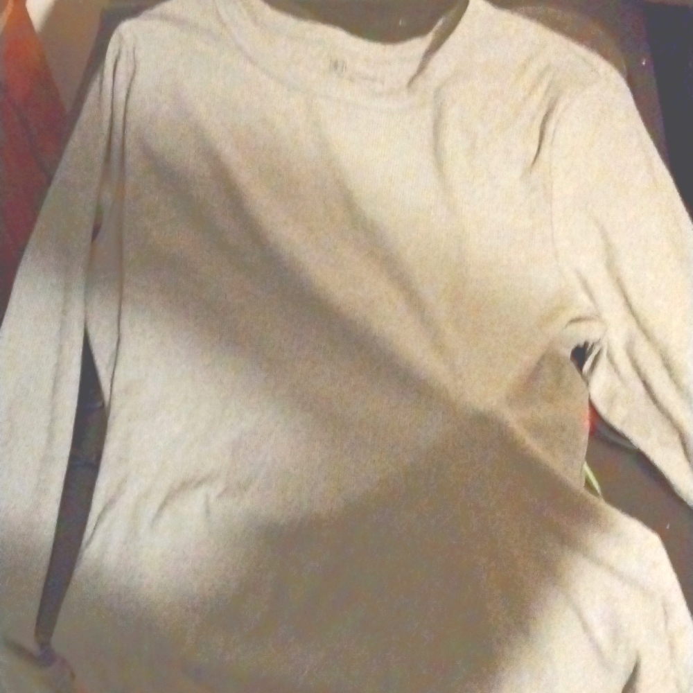 No boundaries Grey long sleeve shirt